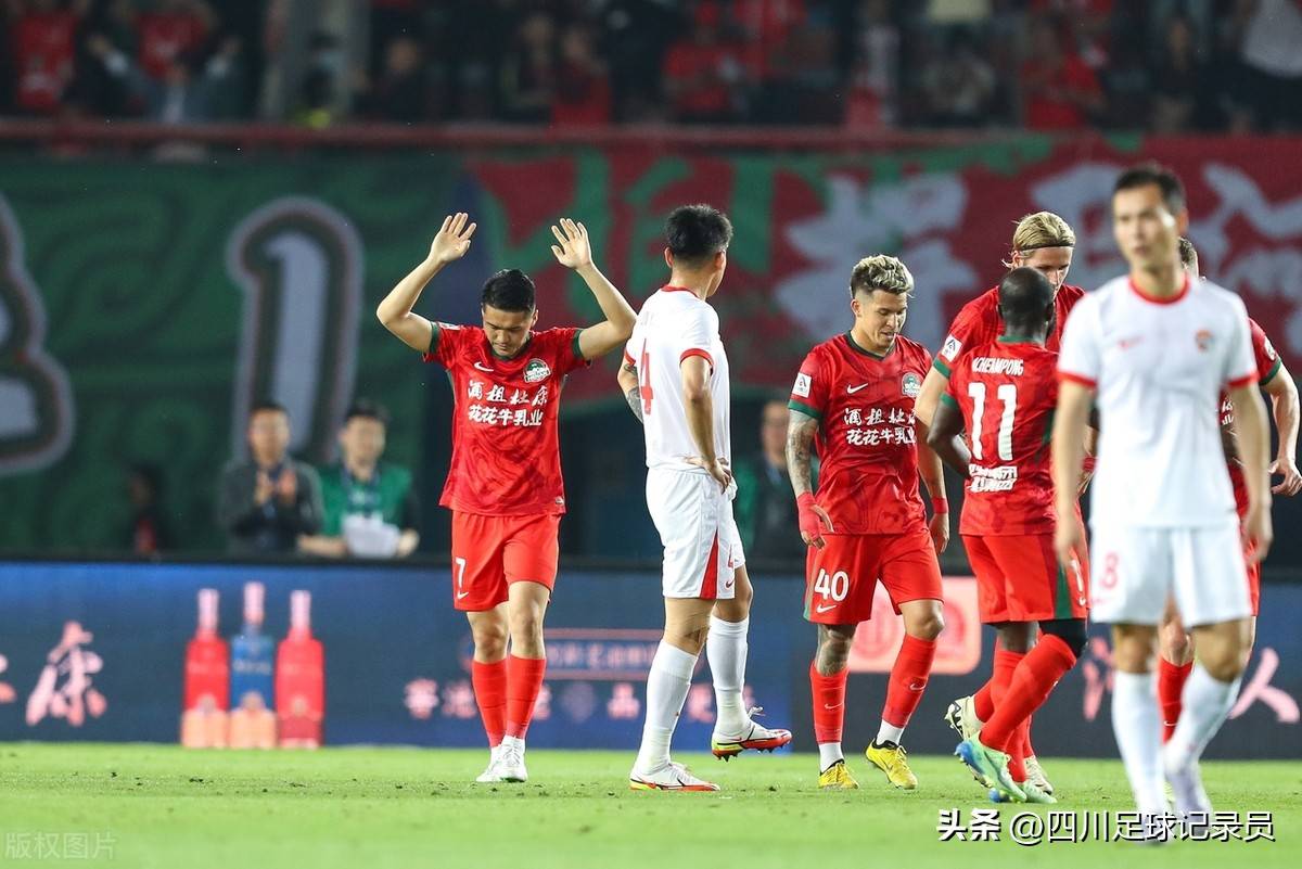 实力悬殊！中超强队碾压对手，胜利无悬念的简单介绍